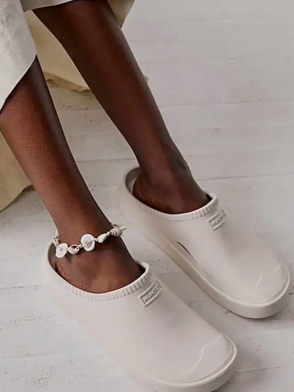 Hunter In Out Clogs for Women cream
